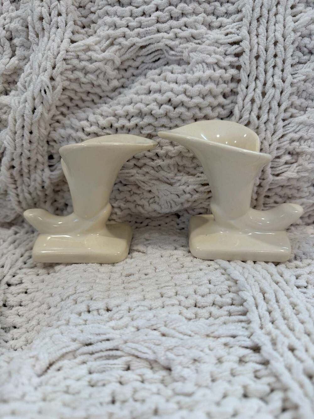 Vintage Set of 2 Ceramic Calla Lily Flower Candle Holders Vases White
